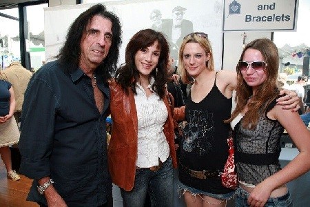 A family photo of Alice Cooper.